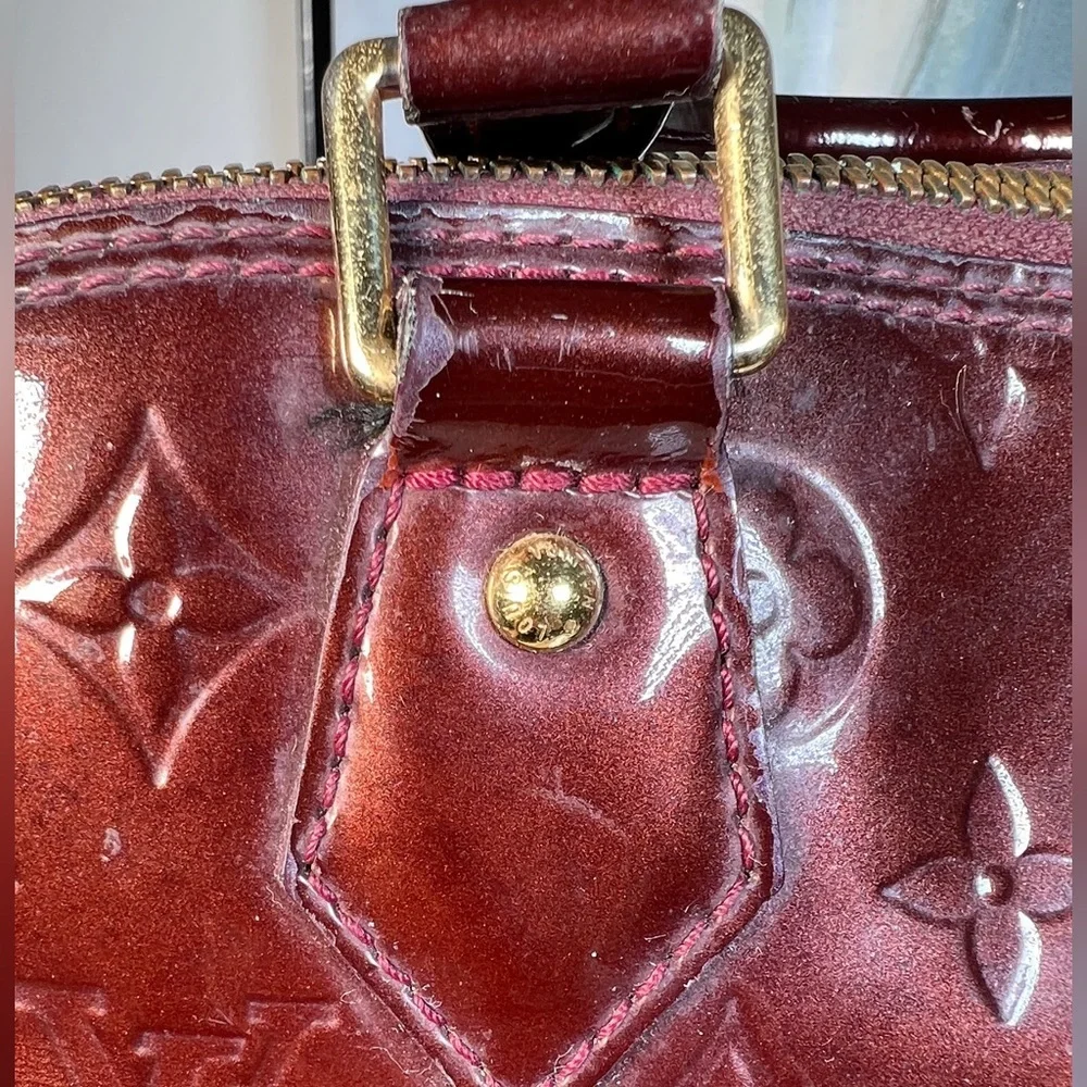 Authentic Louis Vuitton Vernis Alma PM Handbag